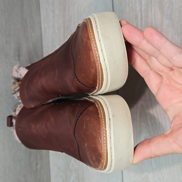 Toms Women Ankle Leo Paxton faux fur Leather Boots sneakers shoes sz 9 - Picture 5 of 13